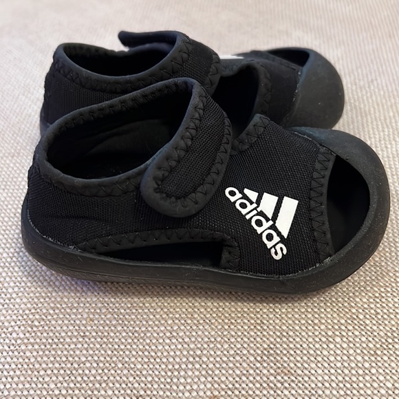 Adidas Superstar Crib sneakers (with extra right shoe) - Picture 4 of 8